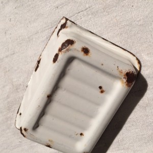 Bottom of enamel soap dish