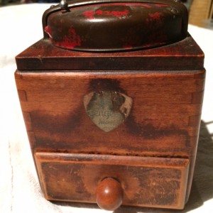 coffee grinder with drawer for beans